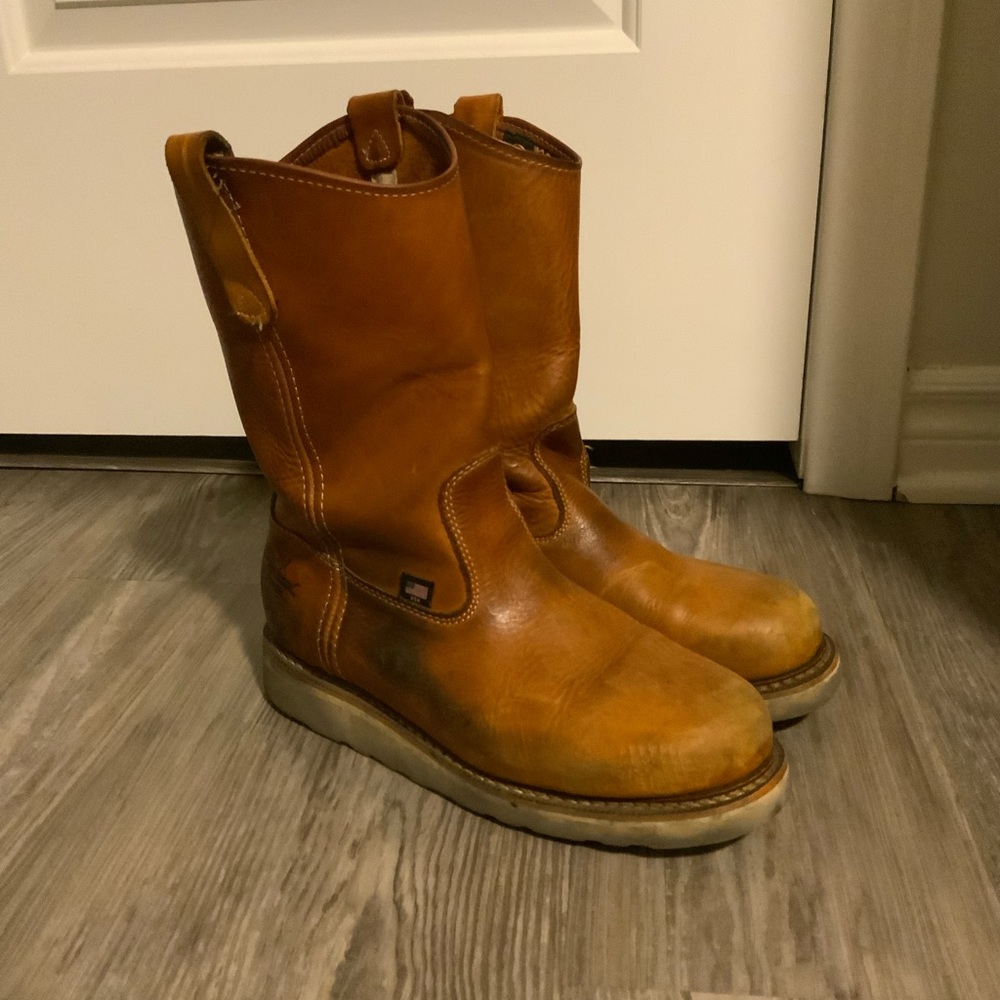 Thorogood pull on boots SIZE 9 EE